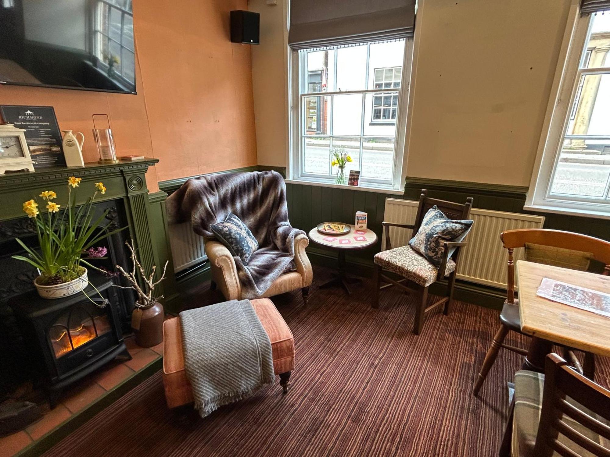 The Crown Hotel Southwell  Buitenkant foto